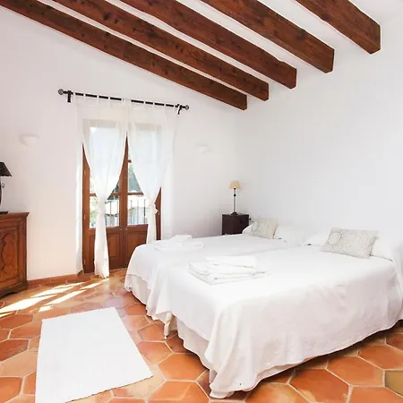 Estel Villa *