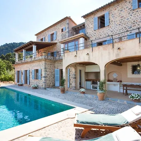 Estel Villa Deia