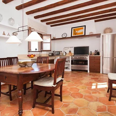 Estel Villa *