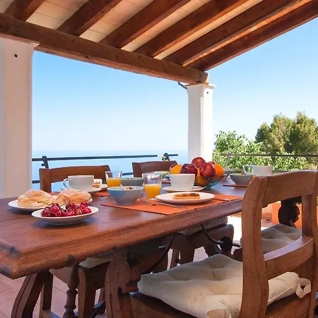 Estel Villa Deia